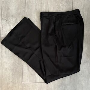 M.N.I Los Angeles NWOT Black Front Seam Flared Satin Pants, Size L